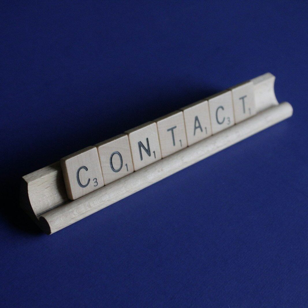 Contact scrable